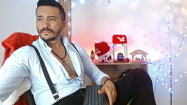 Snapshot of Reiko_85_ chatting on December 2025 02:54:01 PM Reiko 85 online show from December 2025 02:54:01 PM