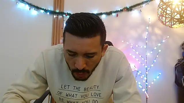 Snapshot of Reiko_85_ chatting on December 2025 12:56:01 PM Reiko 85 online show from December 2025 12:56:01 PM