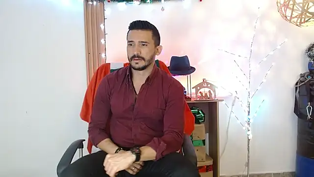 Snapshot of Reiko_85_ chatting on December 2025 02:47:02 PM Reiko 85 online show from December 2025 02:47:02 PM