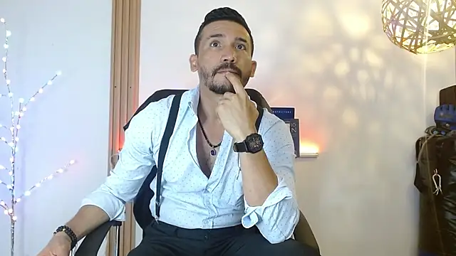 Snapshot of Reiko_85_ chatting on January 2026 02:43:02 PM Reiko 85 online show from January 2026 02:43:02 PM