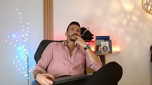 Snapshot of Reiko_85_ chatting on January 2026 02:30:02 PM Reiko 85 online show from January 2026 02:30:02 PM