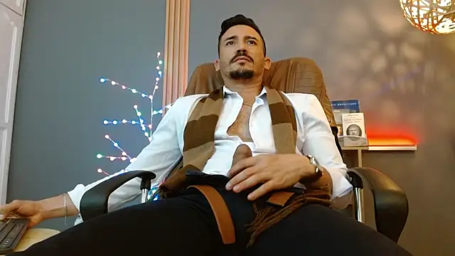 Snapshot of Reiko_85_ chatting on January 2026 07:11:01 PM Reiko 85 online show from January 2026 07:11:01 PM