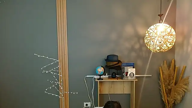 Snapshot of Reiko_85_ chatting on February 2026 02:35:01 PM Reiko 85 online show from February 2026 02:35:01 PM