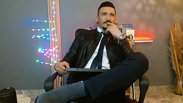 Snapshot of Reiko_85_ chatting on February 2026 02:35:01 PM Reiko 85 online show from February 2026 02:35:01 PM