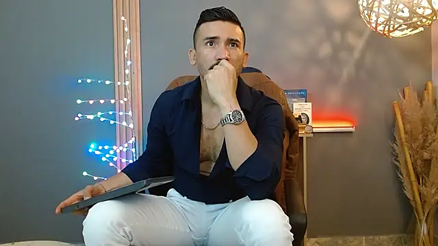 Snapshot of Reiko_85_ chatting on February 2026 02:35:01 PM Reiko 85 online show from February 2026 02:35:01 PM