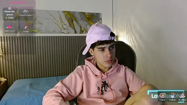 Dyla n18 online show from November 2025 07:32:02 PM