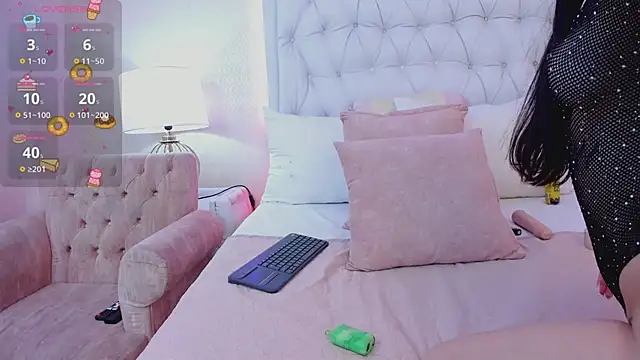 Snapshot of MonserratPeters chatting on January 2025 11:06:01 PM MonserratPeters online show from January 2025 11:06:01 PM