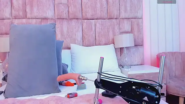 Snapshot of MonserratPeters chatting on March 2025 07:42:02 PM MonserratPeters online show from March 2025 07:42:02 PM