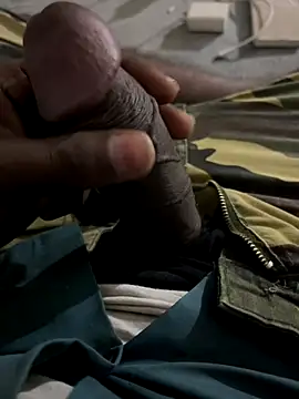 Snapshot of deshi_boybig chatting on December 2025 04:25:01 PM deshi boybig online show from December 2025 04:25:01 PM