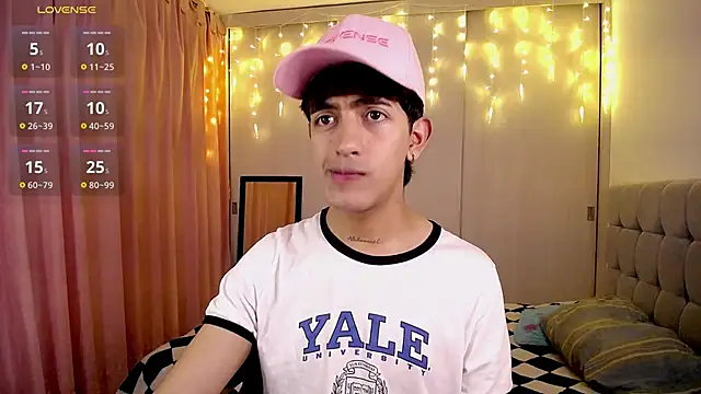 Snapshot of teobowny_ chatting on December 2024 10:07:02 PM teobowny online show from December 2024 10:07:02 PM