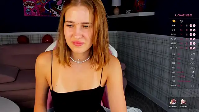 Jennifer Wadee online show from March 2025 01:04:02 AM