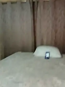 Luciouslips00 online show from December 2025 06:35:02 PM