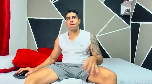 astrom greyy online show from January 2025 09:44:02 PM