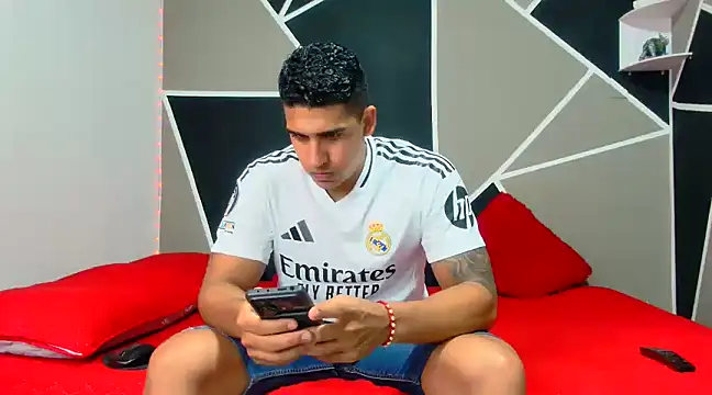 astrom greyy online show from February 2025 10:19:01 PM