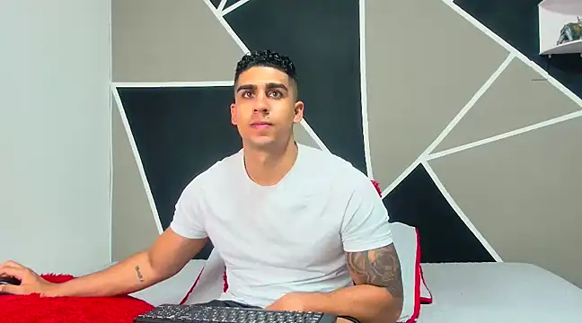 astrom greyy online show from February 2025 11:20:01 PM