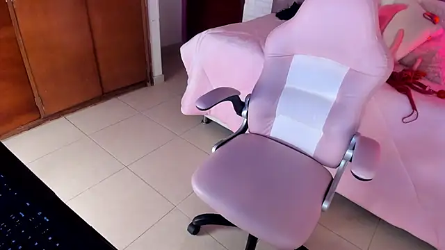 Kitty Pam online show from January 2026 08:12:01 PM