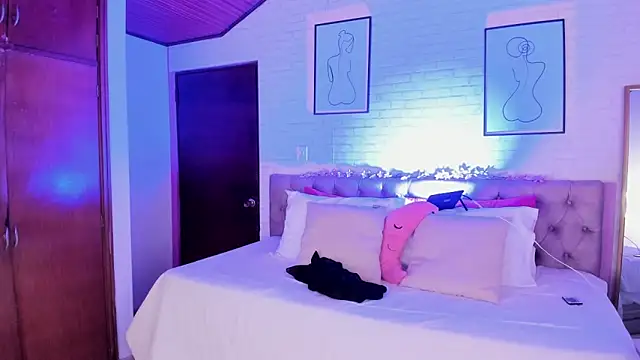 Kitty Pam online show from March 2026 07:40:01 PM