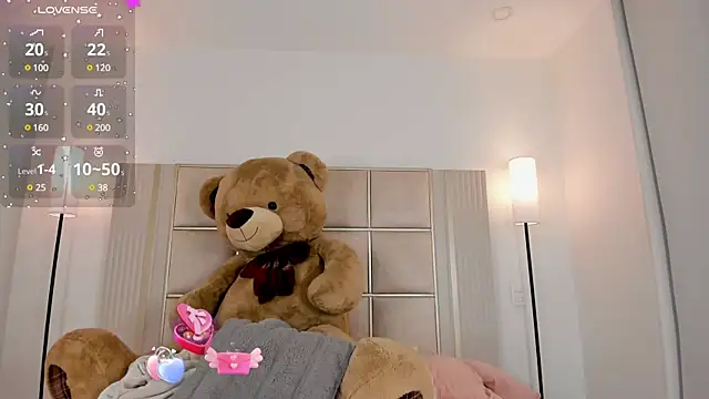 Snapshot of saraamiller_ chatting on February 2025 04:01:01 AM saraamiller online show from February 2025 04:01:01 AM