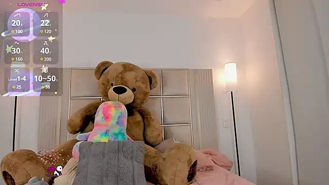 Snapshot of saraamiller_ chatting on March 2025 01:50:02 AM saraamiller online show from March 2025 01:50:02 AM