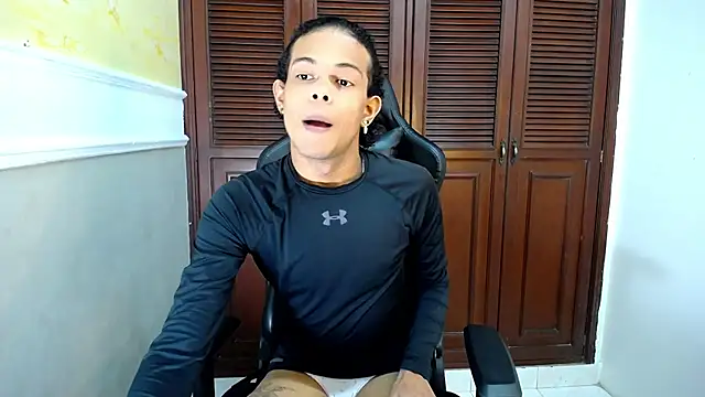 Snapshot of rose_Skinny_ chatting on October 2025 12:41:01 AM rose Skinny online show from October 2025 12:41:01 AM