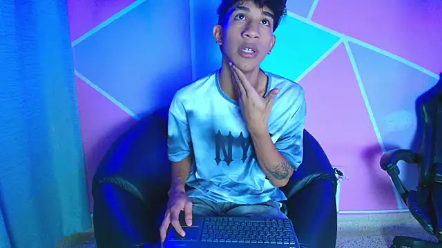 Snapshot of hares_mds chatting on December 2025 01:42:01 PM hares mds online show from December 2025 01:42:01 PM