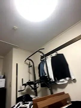 Snapshot of YU-KI00 chatting on November 2025 10:37:01 AM YU-KI00 online show from November 2025 10:37:01 AM