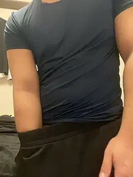 Snapshot of YU-KI00 chatting on November 2025 12:26:01 PM YU-KI00 online show from November 2025 12:26:01 PM