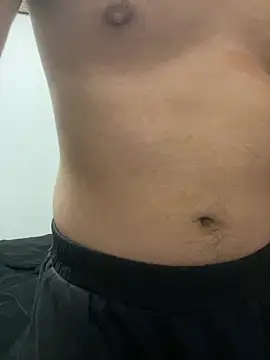 Snapshot of YU-KI00 chatting on November 2025 12:45:02 PM YU-KI00 online show from November 2025 12:45:02 PM