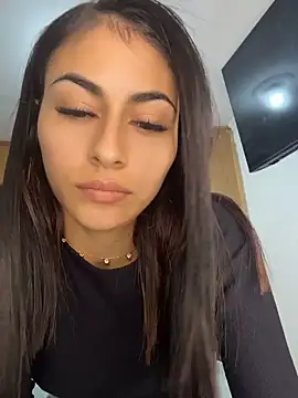 emilie xx  online show from May 2026 08:14:01 PM