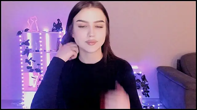 Snapshot of Melanie_N chatting on December 2024 11:19:01 AM Melanie N online show from December 2024 11:19:01 AM