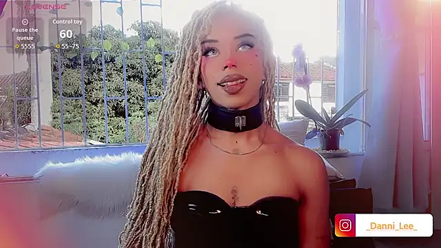 DanniLee  online show from October 2025 09:10:02 PM