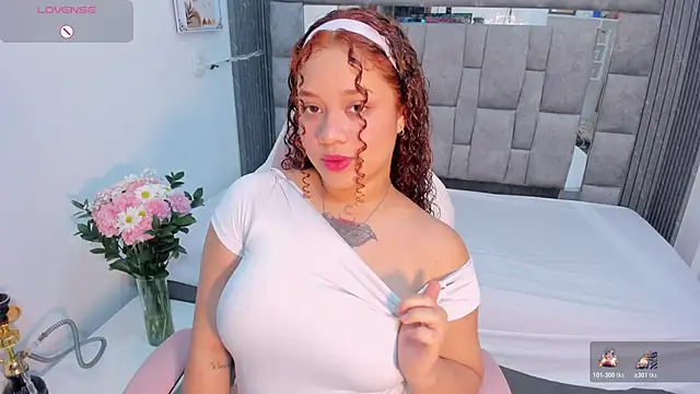 zulyjones online show from December 2025 12:42:02 PM