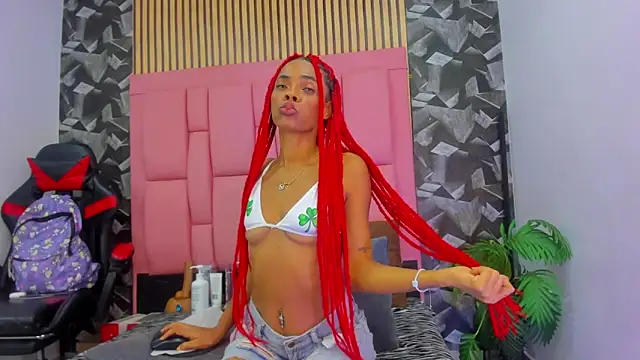 Brithanyslim online show from April 2026 07:29:01 PM