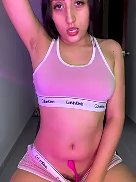 EmySofia online show from December 2025 07:03:01 AM