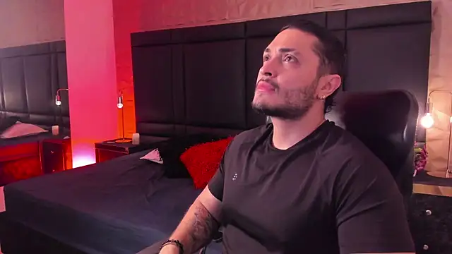 Snapshot of JossAckland chatting on March 2025 11:48:01 AM JossAckland online show from March 2025 11:48:01 AM