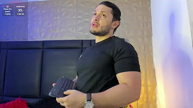 Snapshot of JossAckland chatting on March 2025 11:53:01 AM JossAckland online show from March 2025 11:53:01 AM