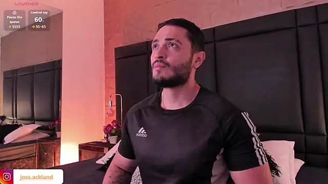 Snapshot of JossAckland chatting on November 2025 08:03:01 PM JossAckland online show from November 2025 08:03:01 PM