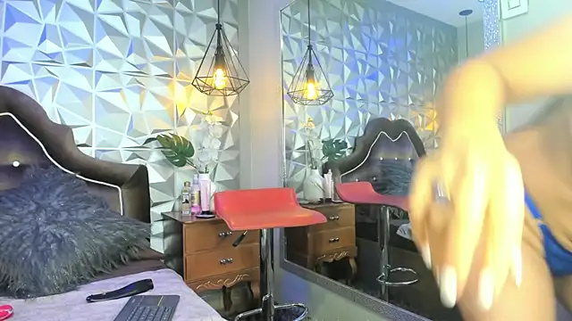 SusanSlim online show from November 2025 04:09:02 PM