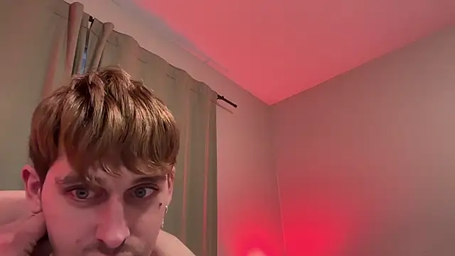 Snapshot of zachandwill chatting on December 2024 10:02:02 PM zachandwill online show from December 2024 10:02:02 PM