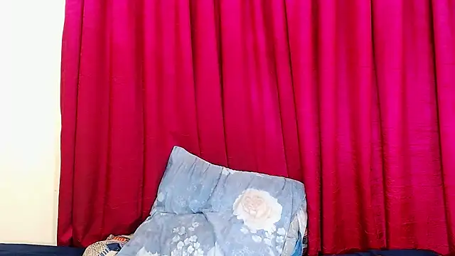 Snapshot of xSpicyQueen8x chatting on December 2024 04:03:01 PM xSpicyQueen8x online show from December 2024 04:03:01 PM