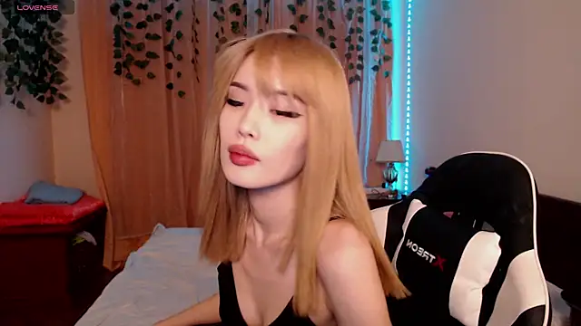 Velvetsky 1 online show from January 2025 05:38:02 PM