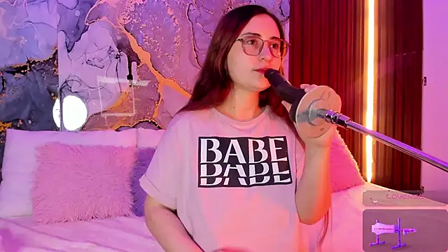 centaurigirl online show from October 2025 03:54:02 AM