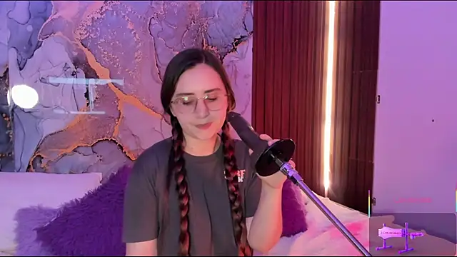 centaurigirl online show from December 2025 05:02:02 AM