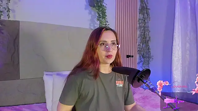 centaurigirl online show from March 2026 11:55:02 PM