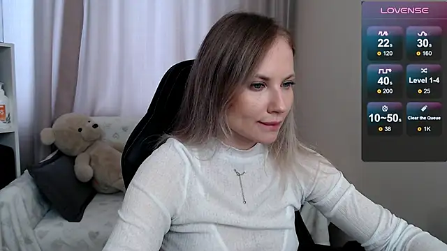 Snapshot of Sunny_bunny6 chatting on April 2026 04:57:02 AM Sunny bunny6 online show from April 2026 04:57:02 AM