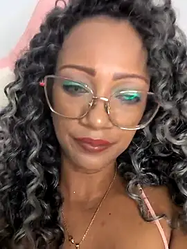 Snapshot of Amaliu_ chatting on March 2025 02:26:01 PM Amaliu online show from March 2025 02:26:01 PM