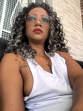 Snapshot of Amaliu_ chatting on March 2025 03:07:01 PM Amaliu online show from March 2025 03:07:01 PM