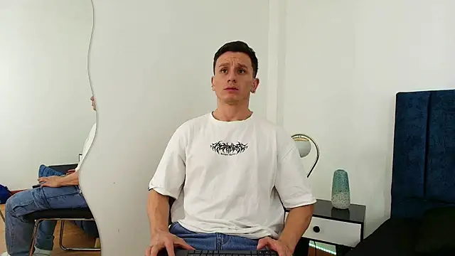 Andrewfalcon online show from March 2025 06:53:02 PM