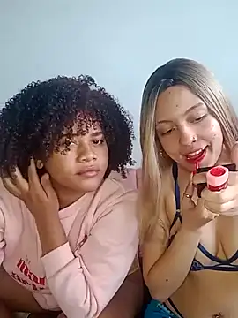 Snapshot of DANIELA_MICHEL chatting on December 2024 03:44:01 PM DANIELA MICHEL online show from December 2024 03:44:01 PM