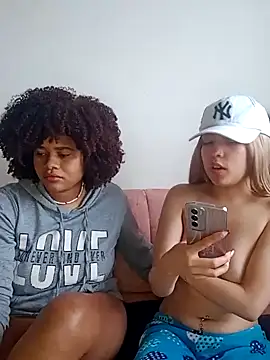 Snapshot of DANIELA_MICHEL chatting on December 2024 06:28:01 PM DANIELA MICHEL online show from December 2024 06:28:01 PM